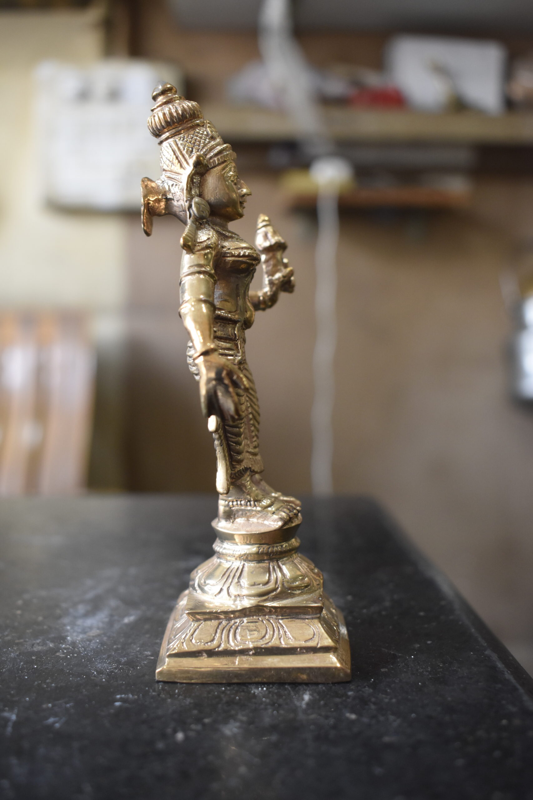 Handcrafted Brass Goddess Idol | Antique Finish Traditional Brass Statue for Home & Pooja Décor - Image 4