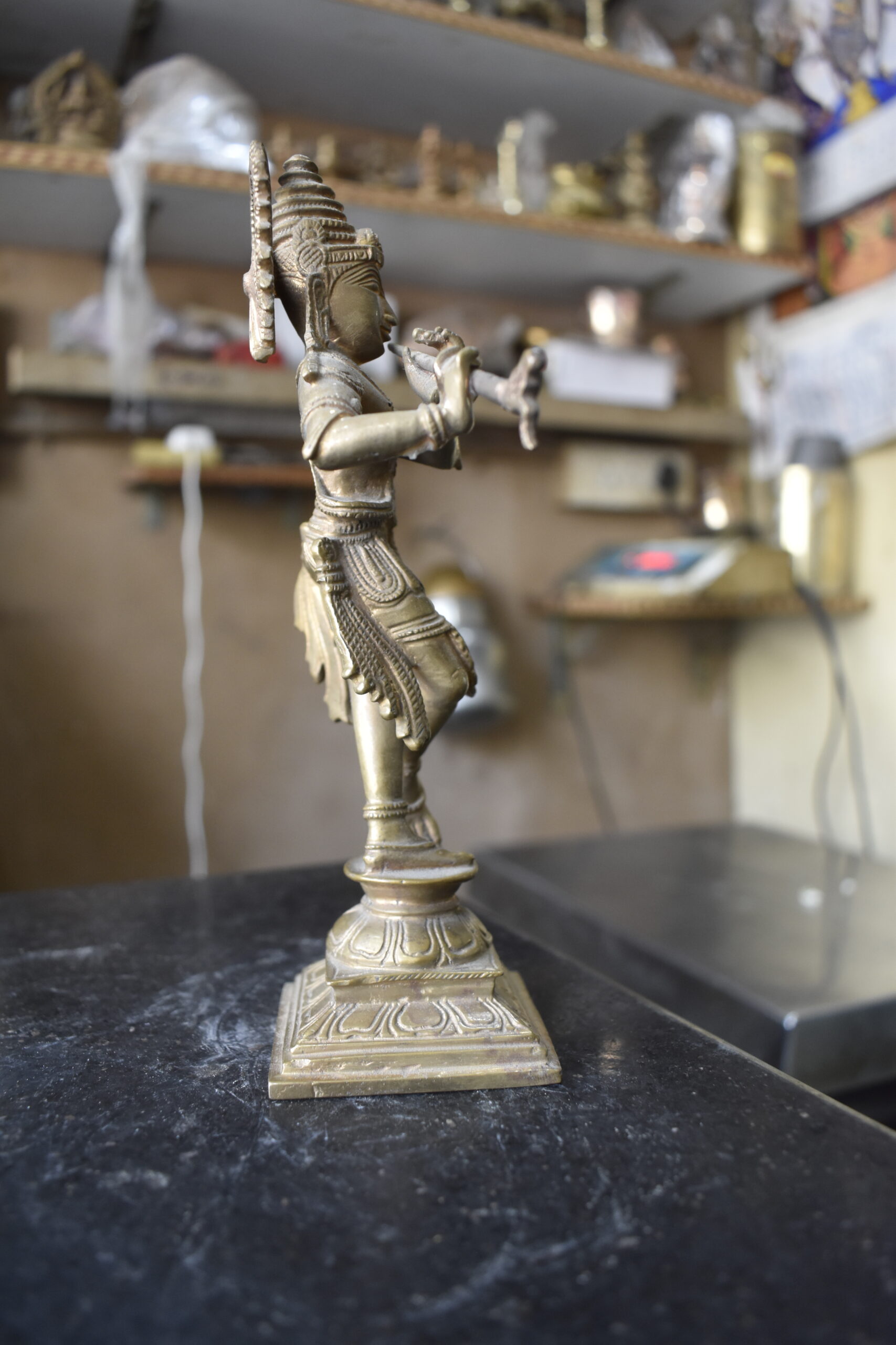 Handcrafted Brass Krishna Playing Flute Idol | Antique Finish Lord Krishna Statue for Home & Spiritual Décor - Image 3