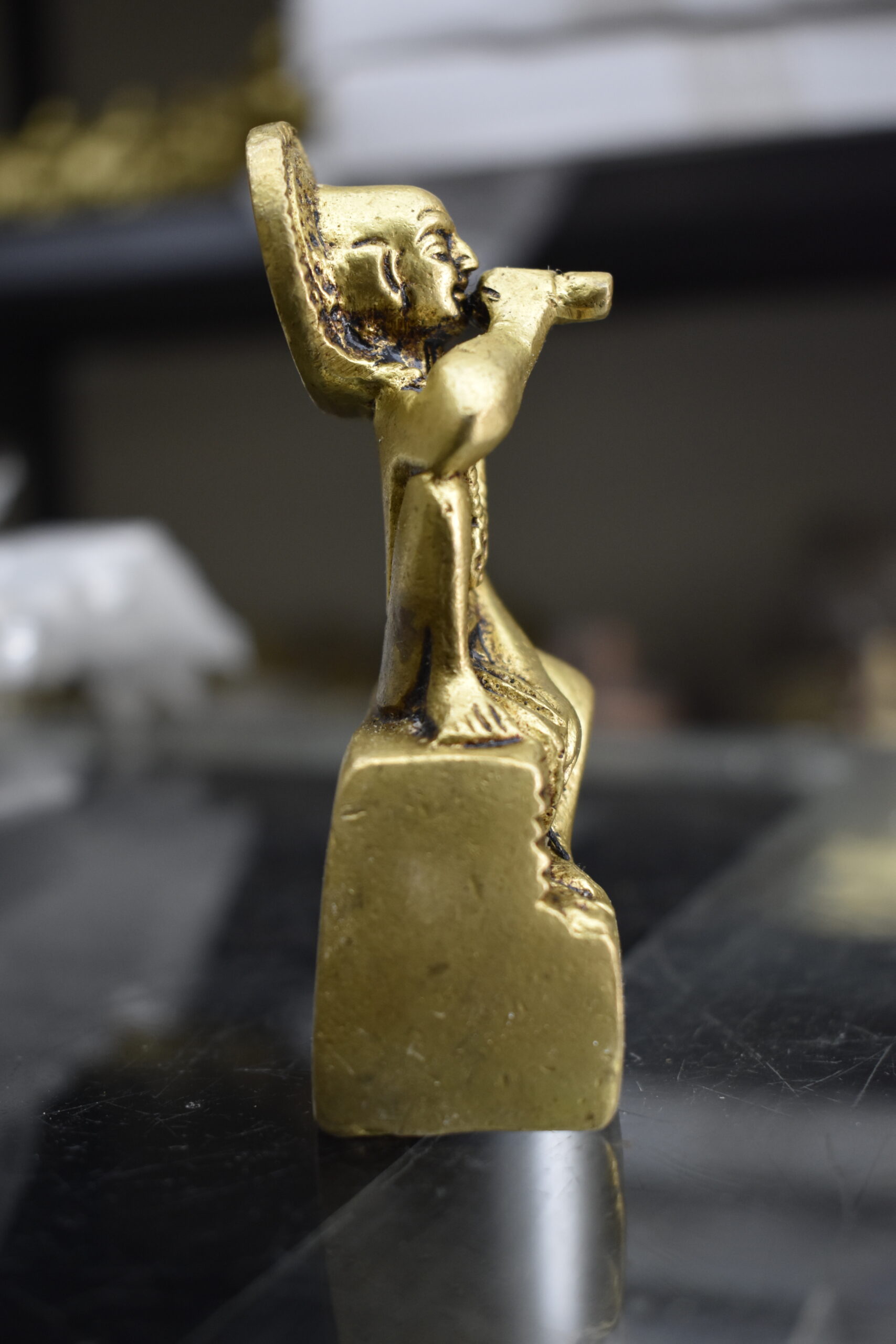 Handcrafted Brass Shirdi Sai Baba Idol – Antique Finish Spiritual Decorative Murti for Home Temple & Office Desk - Image 2