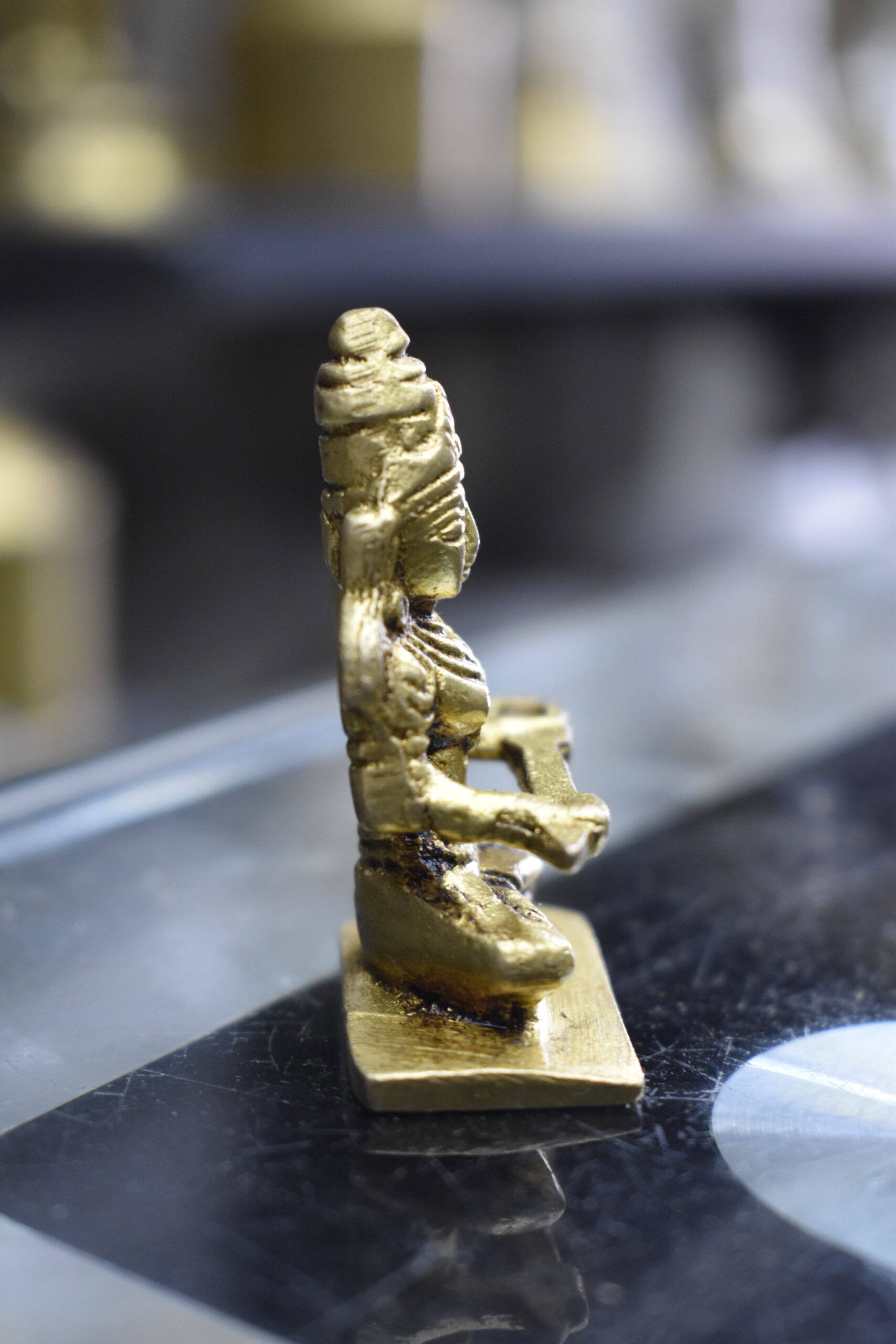 Handcrafted Brass Goddess Saraswati Idol with Veena – Antique Finish Mini Saraswati Murti for Study Table & Home Temple - Image 4