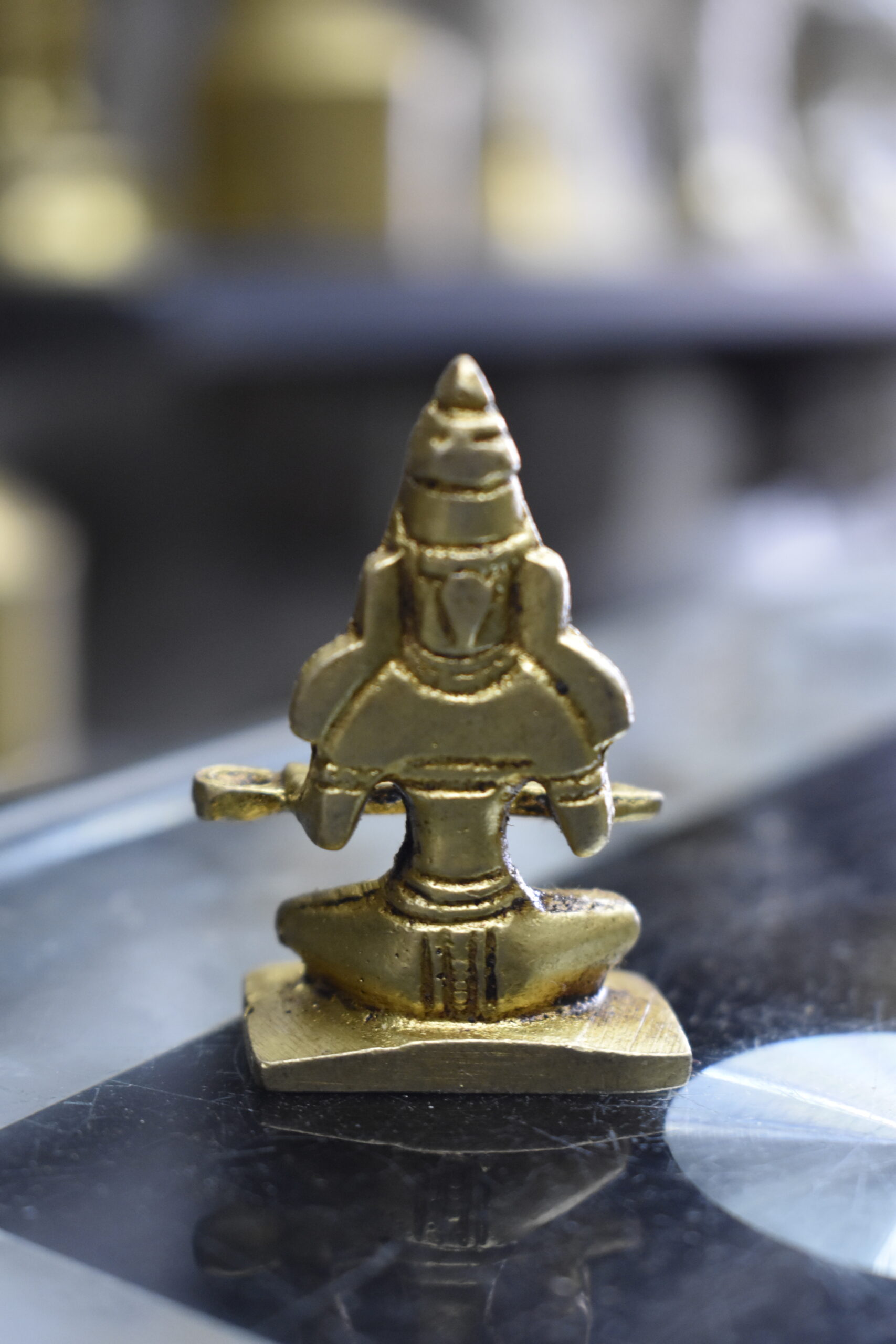 Handcrafted Brass Goddess Saraswati Idol with Veena – Antique Finish Mini Saraswati Murti for Study Table & Home Temple - Image 3